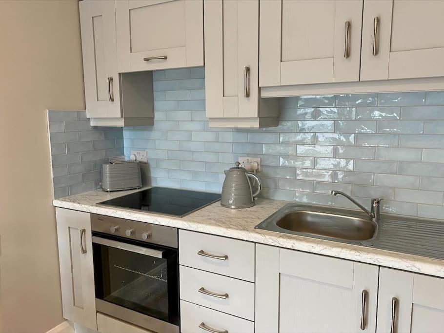 Erne Getaway No.7 Brand New 1 Bed Apartment Enniskillen Buitenkant foto