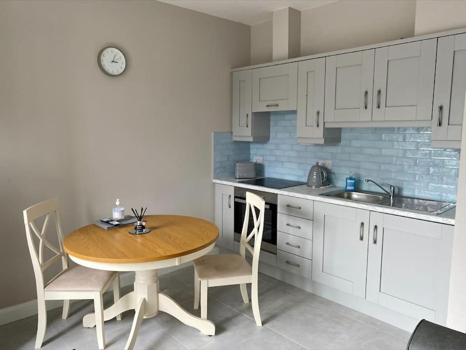 Erne Getaway No.7 Brand New 1 Bed Apartment Enniskillen Buitenkant foto