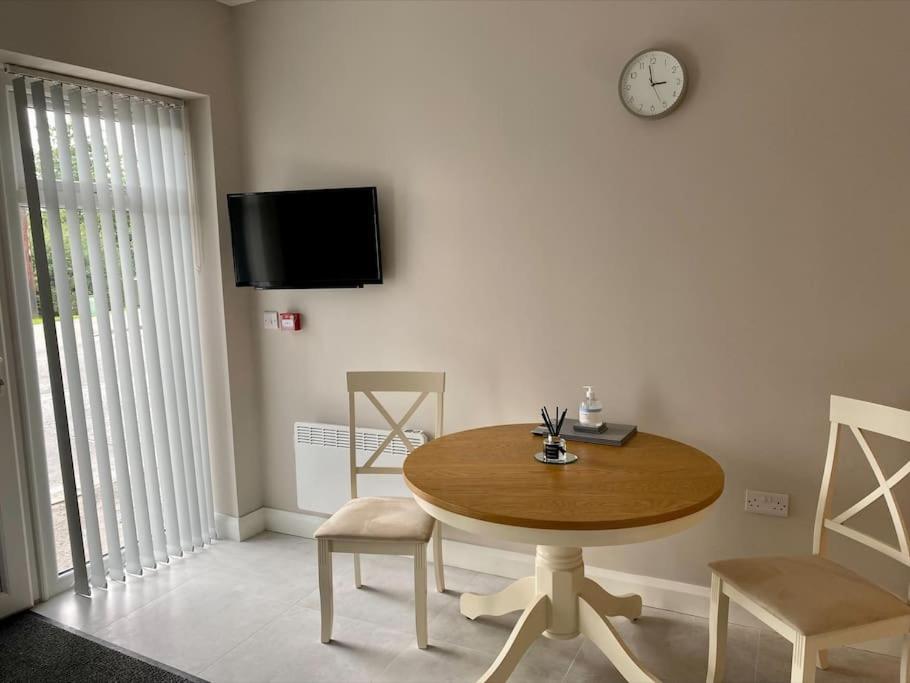 Erne Getaway No.7 Brand New 1 Bed Apartment Enniskillen Buitenkant foto